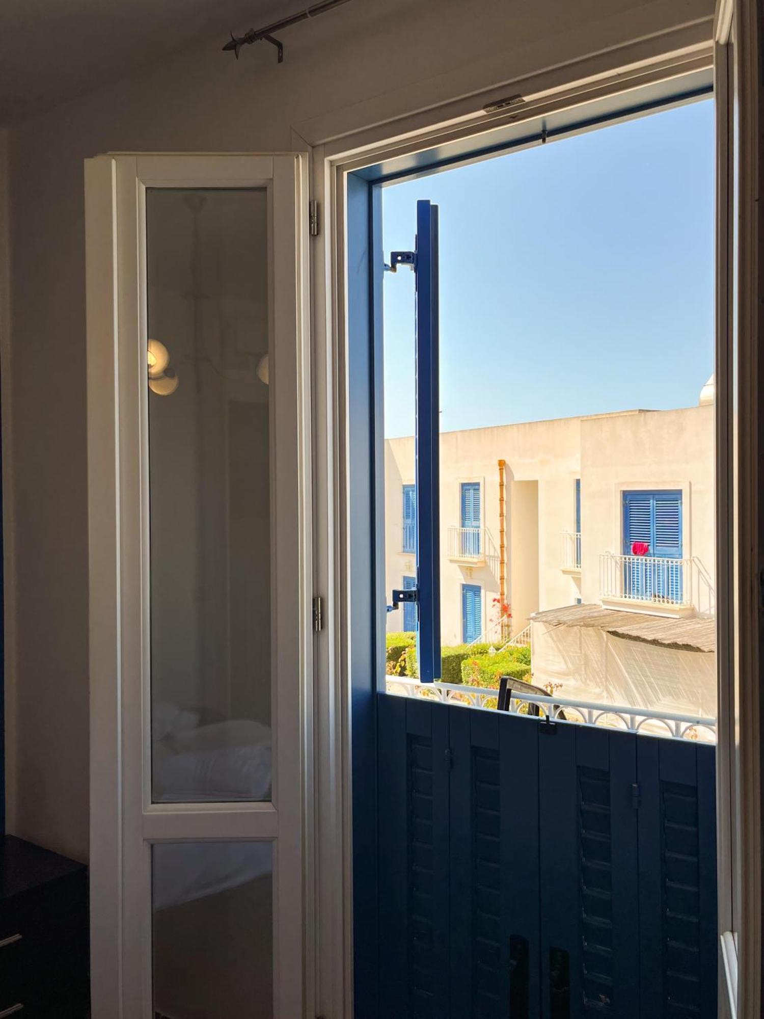 Orsola Apartments Favignana Room photo